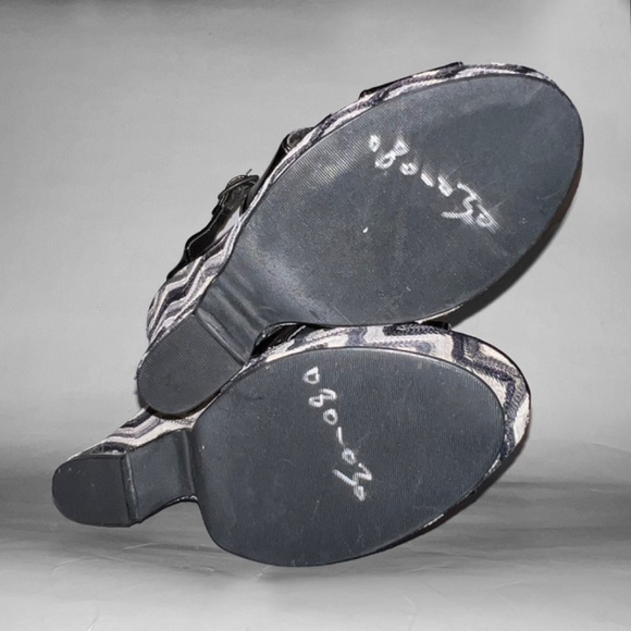 Madden Girl Black Chevron Wedge Shoes - Picture 7 of 8